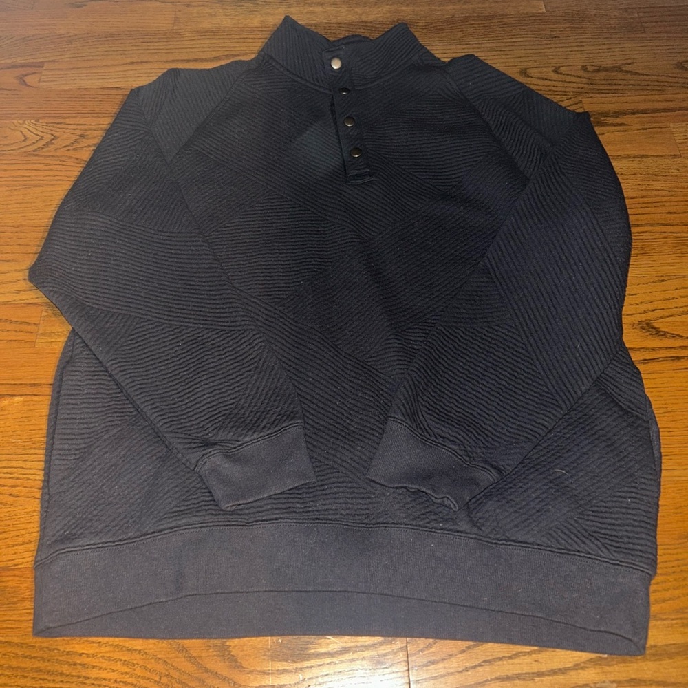 Men’s button up top